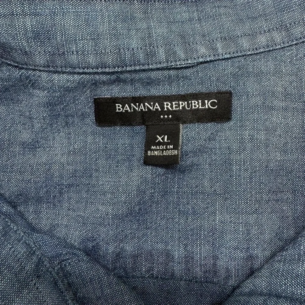 Banana Republic Button Down XL Nepped Chambray Cotton Regular Blue Fall 2014